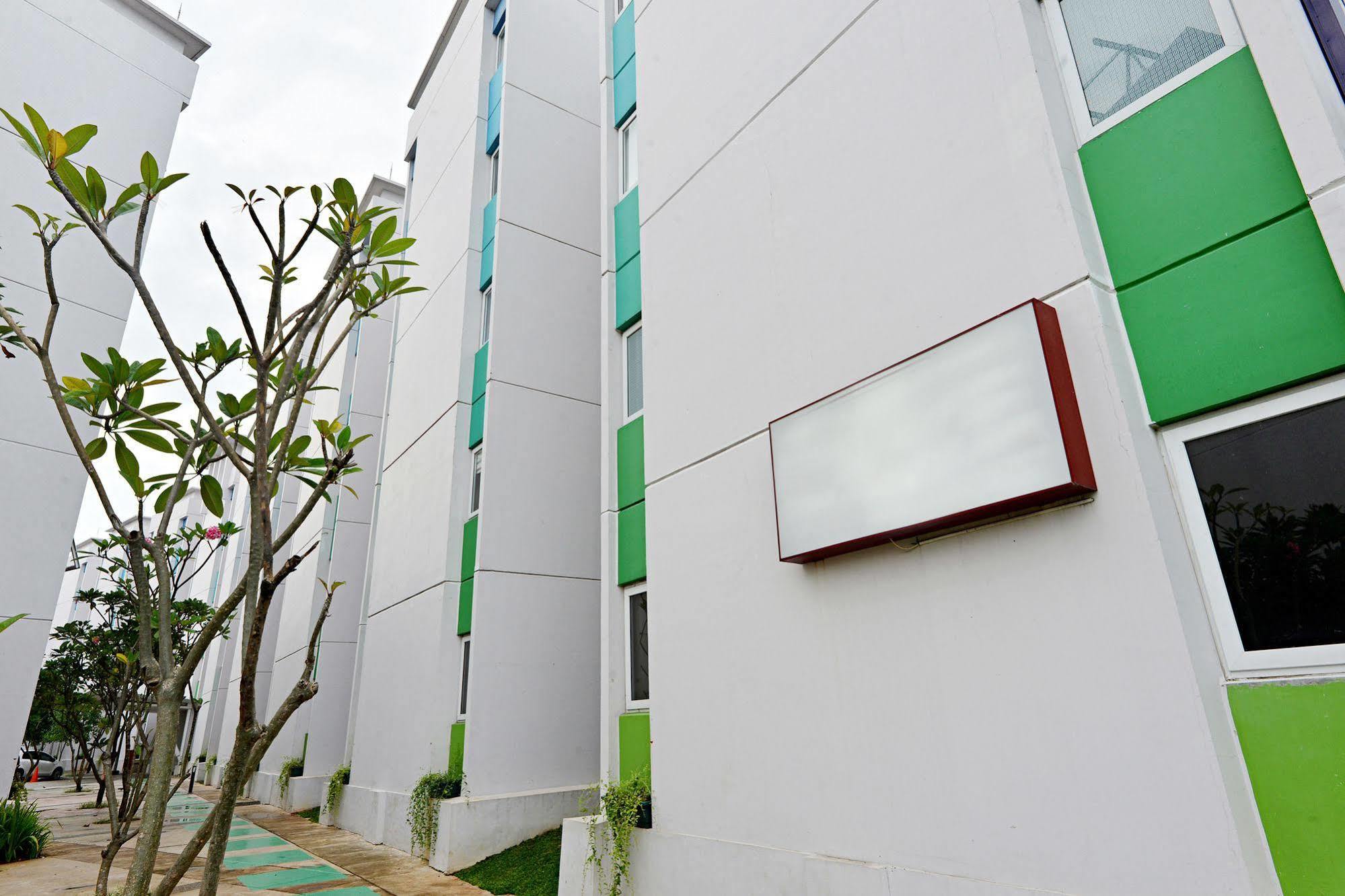 Zen Rooms Basic Tangerang Aeropolis Luaran gambar